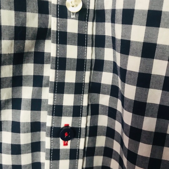 💥Tommy Hilfiger button down casual shirt - Picture 3 of 4
